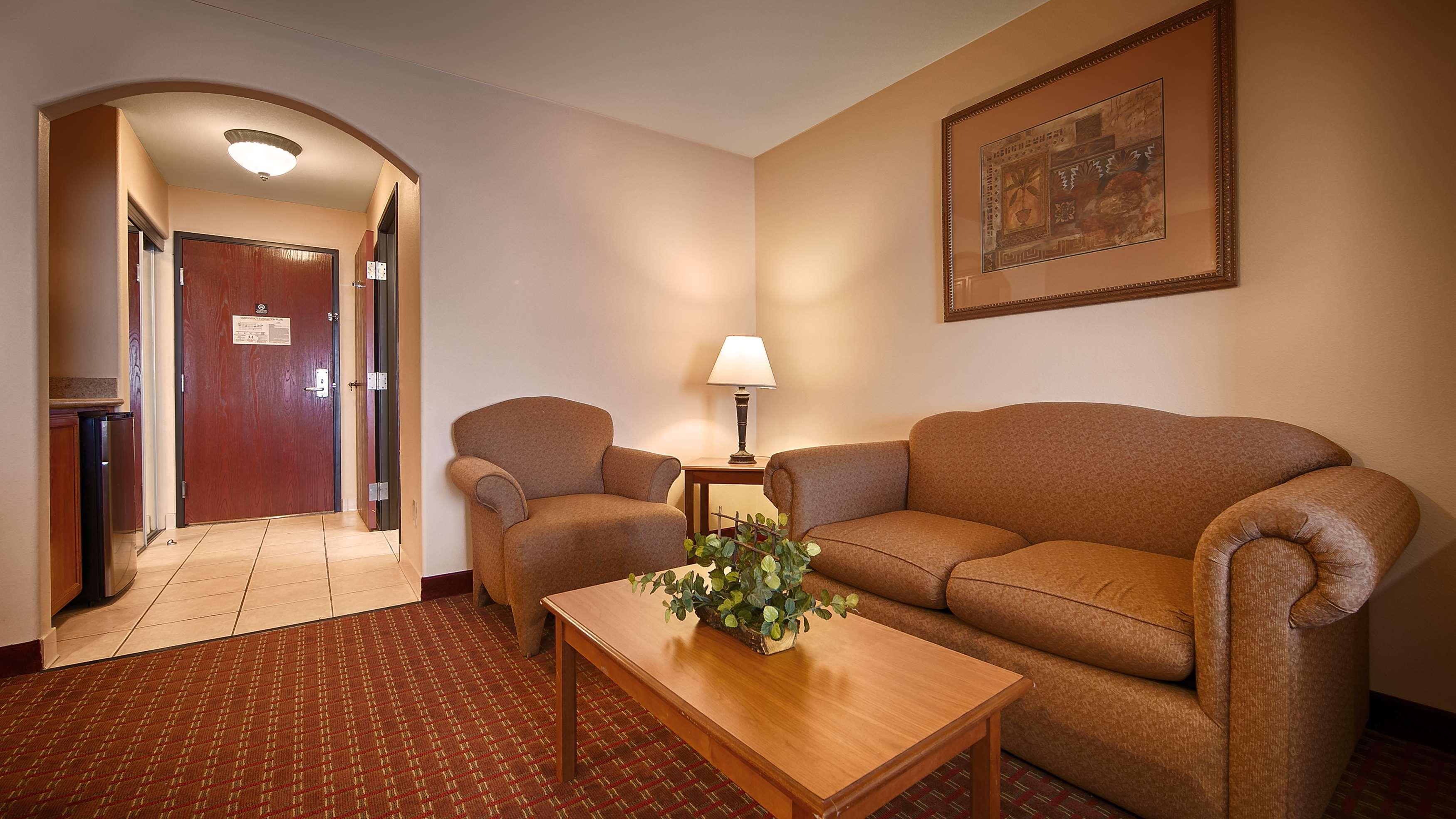 Best Western Casa Villa Suites Harlingen Exterior photo