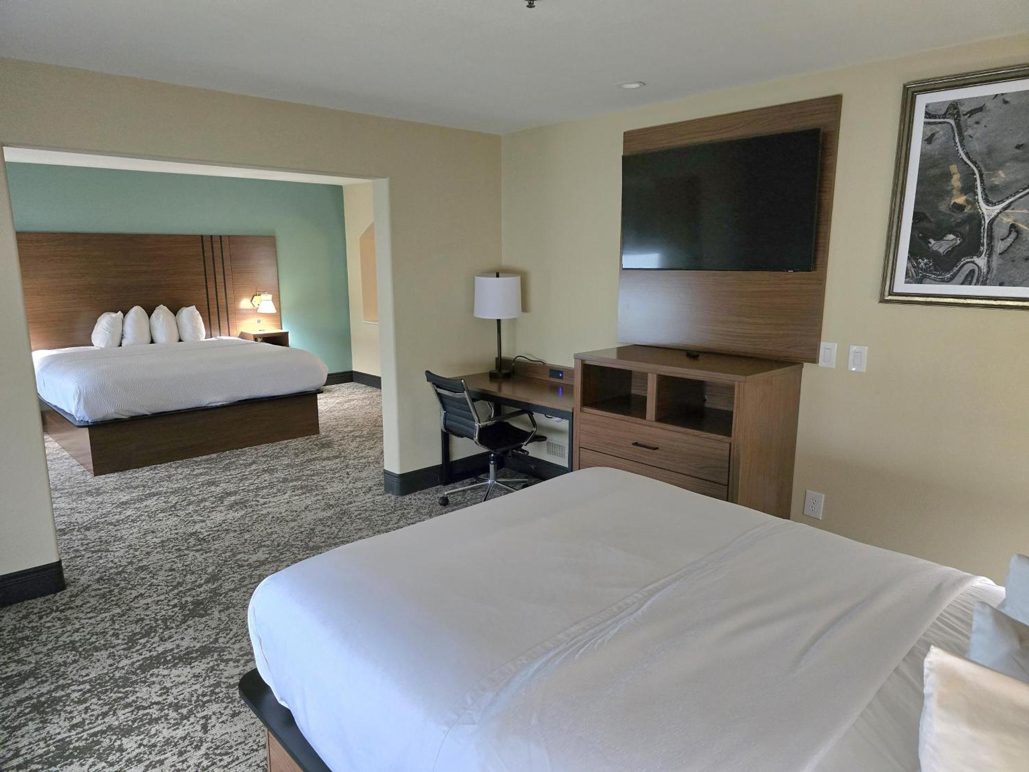 Best Western Casa Villa Suites Harlingen Exterior photo